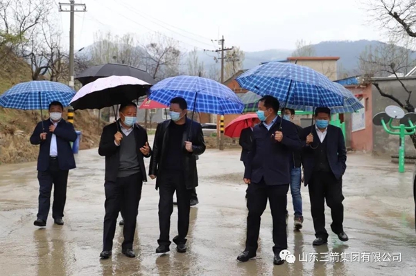 精準扶貧｜山東三箭集團董事長楊承林調(diào)研脫貧攻堅 ，確保工作成效